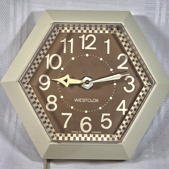 Westclox Other - 0VTG Westclox Hexagon Electric Wall Clock Canada Cream/Brown 1970s